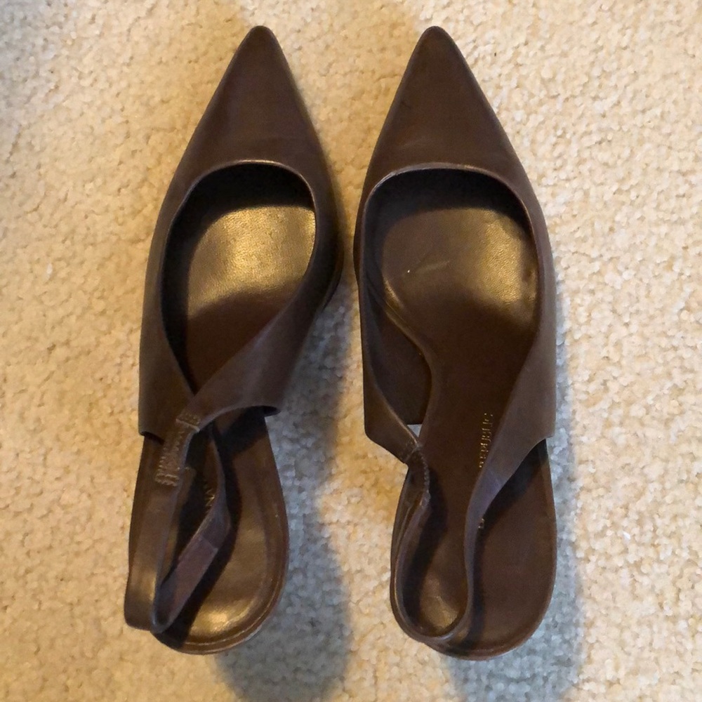 *BRAND NEW* brown sling back pumps
